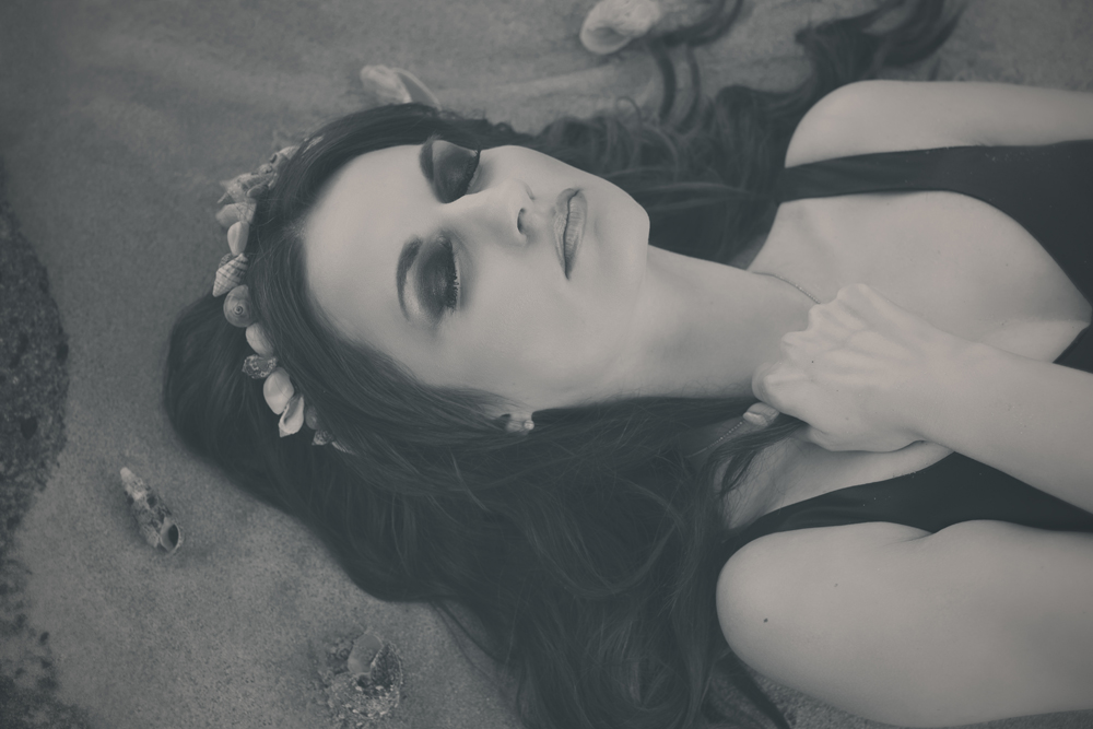 lyric-everly-melodee-tonti-dark-fairy-tale-7